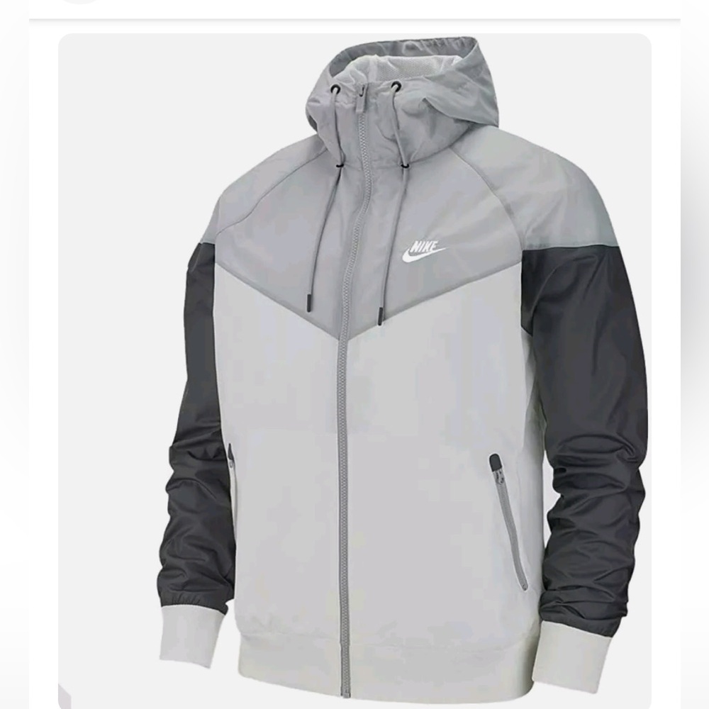 Men's Gray and Black Jacket